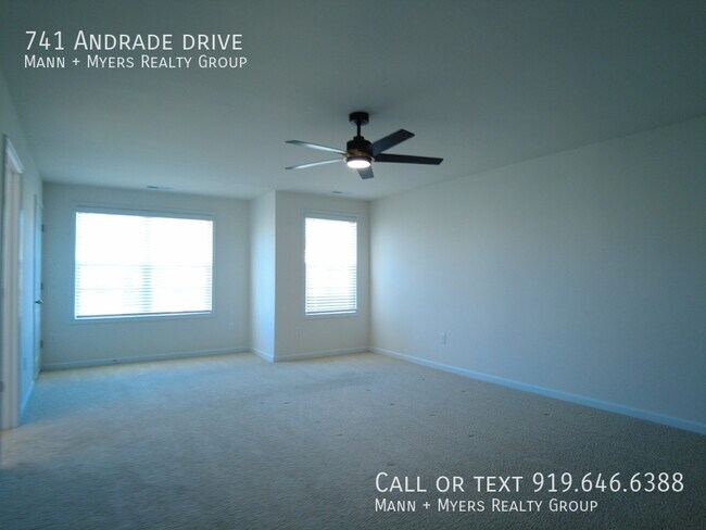 Building Photo - 741 Andrade Dr