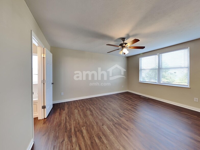 Building Photo - 328 Timbersmith Dr