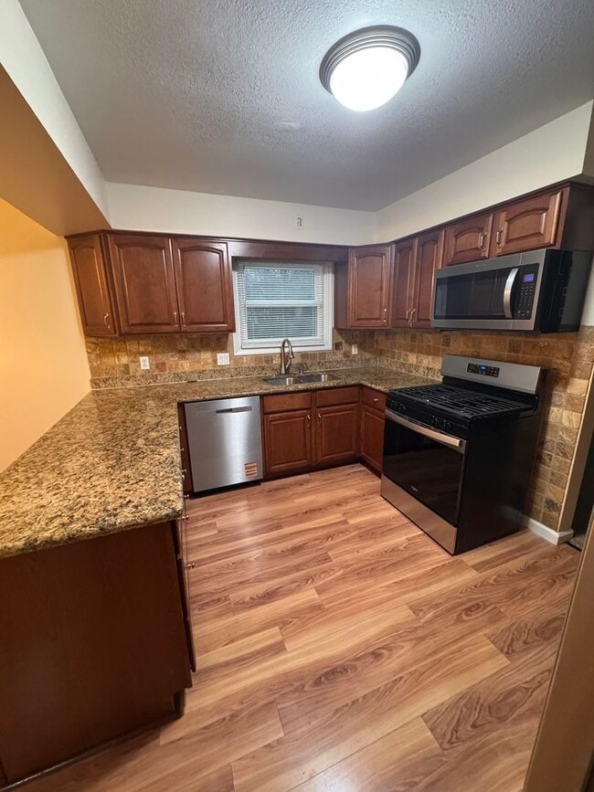 Building Photo - 4759 Logan Arms Dr