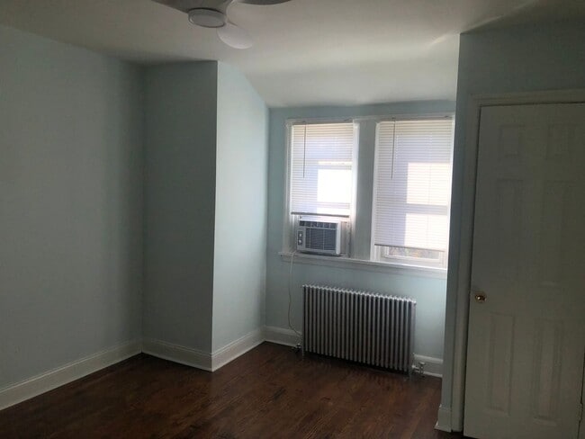 Building Photo - 3 bedroom 1.5 bathroom in Baltimore Voucher Accepted