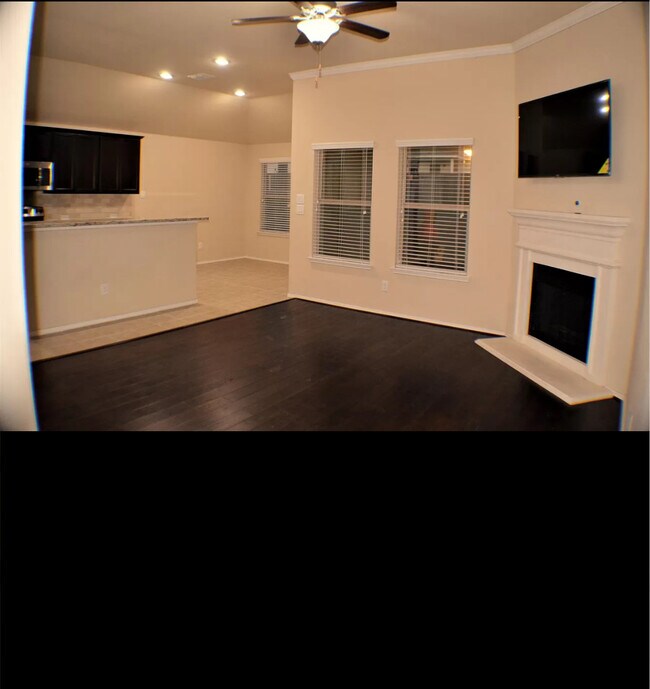 Building Photo - 701 Cheyenne Dr