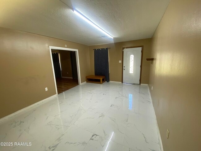 Building Photo - 1656 Bellridge Dr