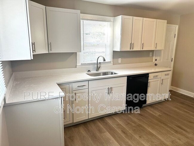 Building Photo - 102 Booker Ave