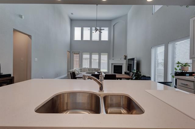 Building Photo - 830 Knoxbridge Rd