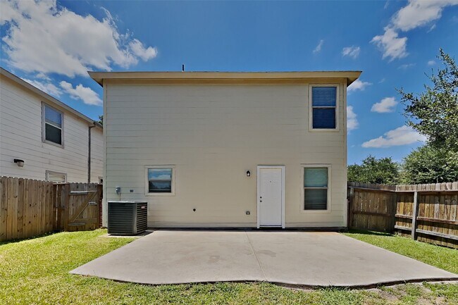 Building Photo - 7718 Balsam Crossing Ln