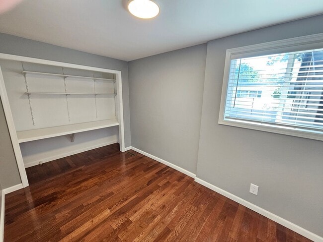 Building Photo - 10202 White Birch Ln