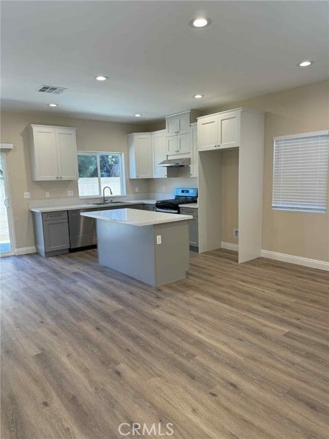 Building Photo - 321 N Foxdale Ave