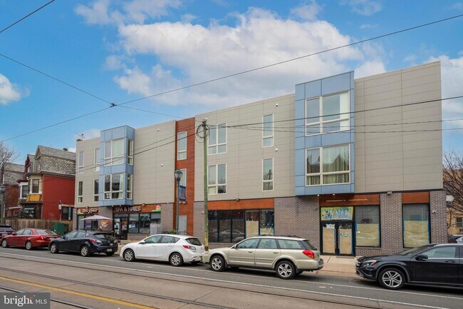 Building Photo - 4610 Cedar Ave