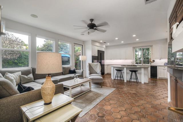 Building Photo - 688 Cypress Hills Dr