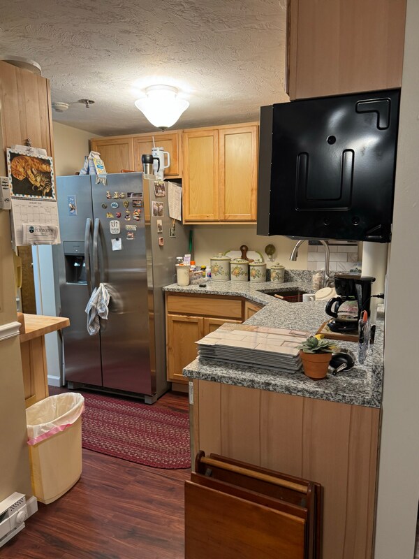 Building Photo - 3 Cook St