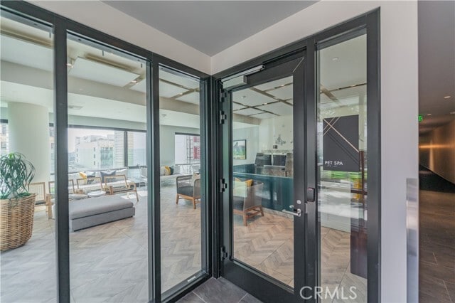 Building Photo - 400 S Broadway