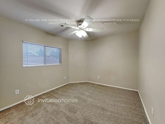 Building Photo - 1043 S Firehole Dr