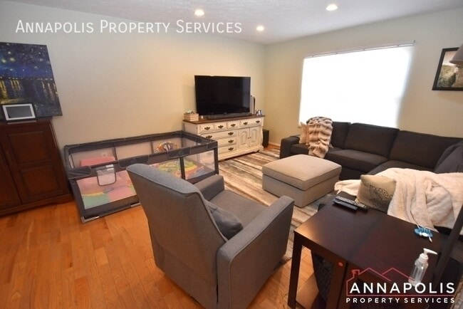 Building Photo - 403 Edgemere Dr