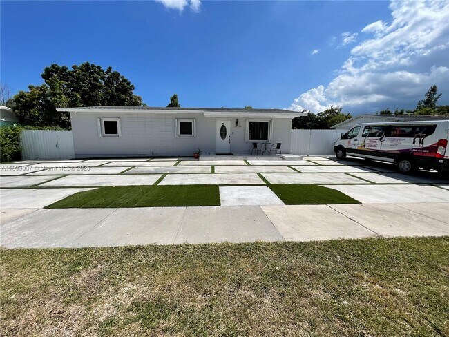 Primary Photo - 15550 SW 308th St