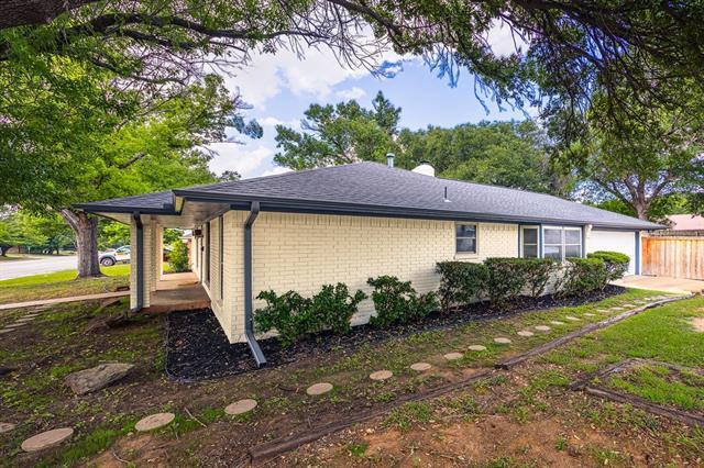 Building Photo - 6509 S Hulen St