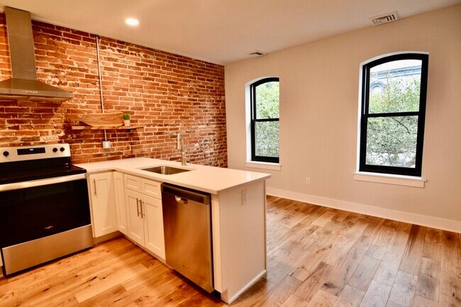 Building Photo - 54 S 5th St