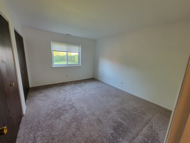 Building Photo - 1018 Castilian Ct