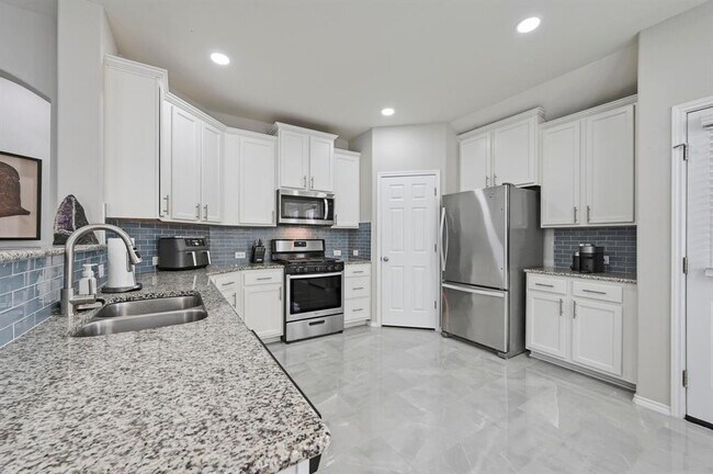 Building Photo - 249 Noddy Rd