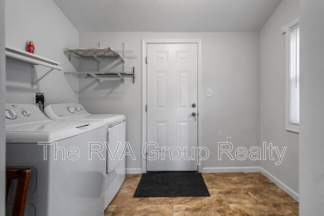 Building Photo - 2517 Haden Ave