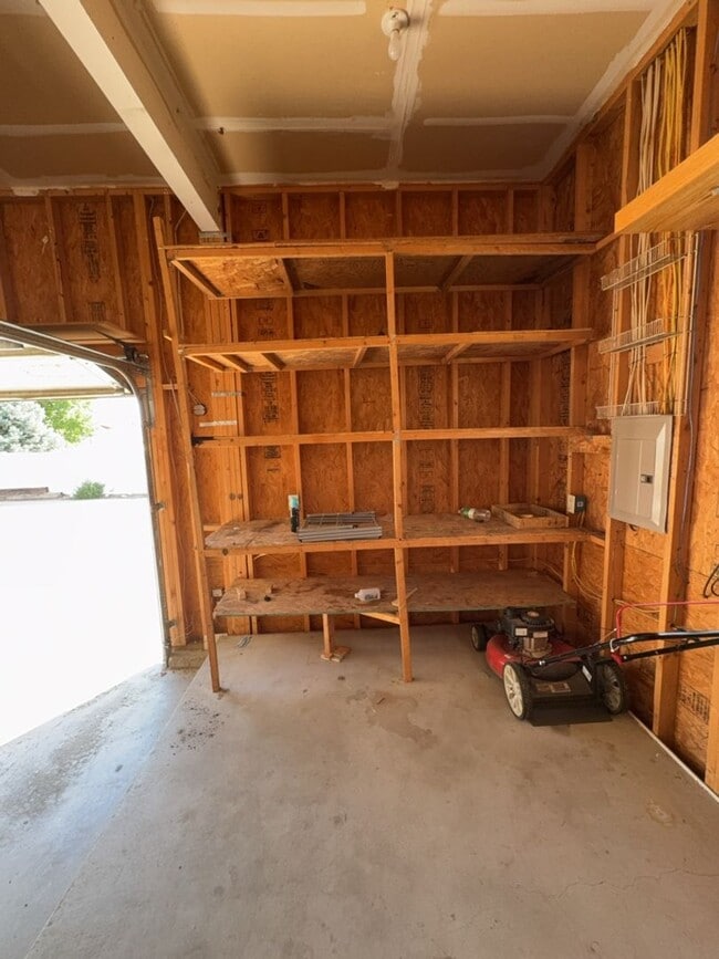 Building Photo - 4326 Mariposa Ln