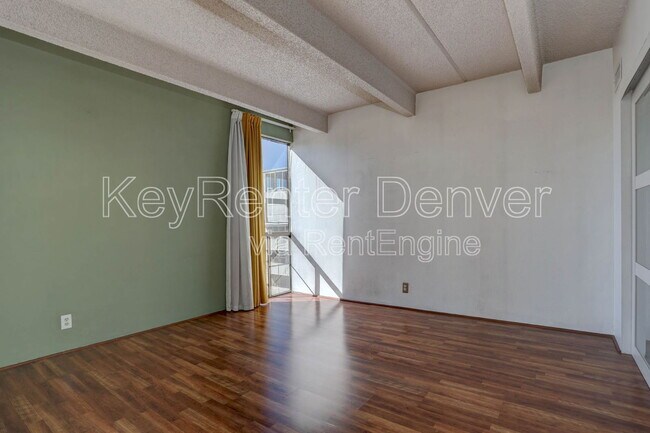 Building Photo - 777 N Washington St