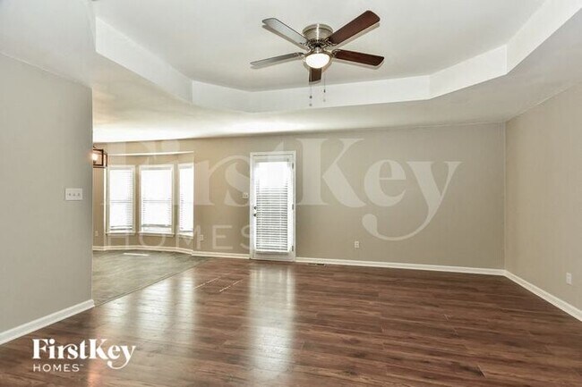 Building Photo - 1304 Venessa Dr