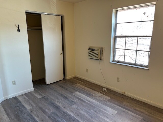 Building Photo - 1360 Highland St
