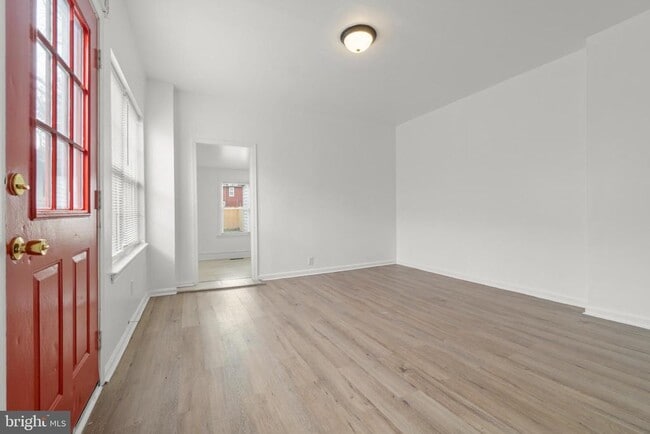 Building Photo - 221 Broadway St