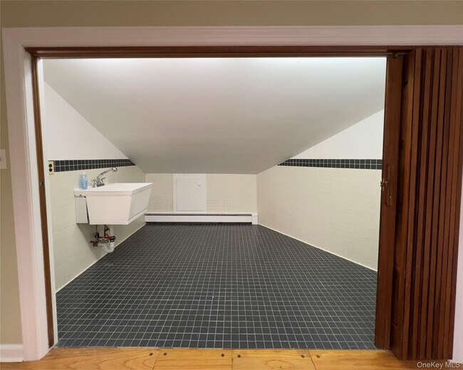 Building Photo - 85 Washington Rd