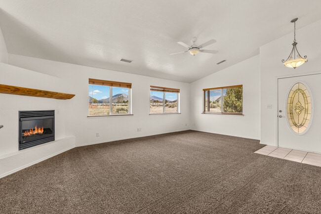 Building Photo - 8650 La Mancha Ln