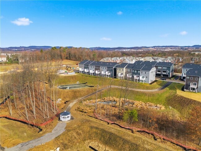 Building Photo - 107 Breckenridge Ct