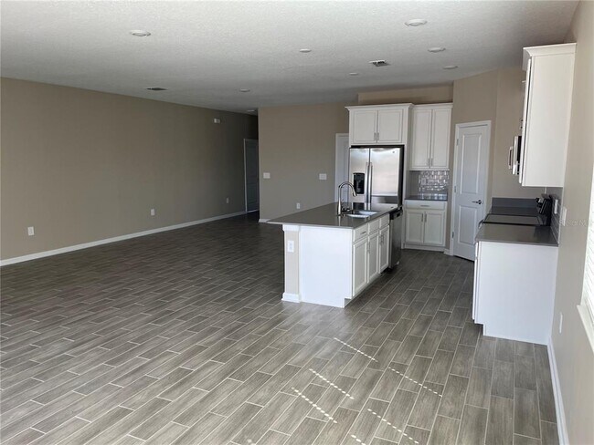 Building Photo - 6805 Perch Hammock Lp