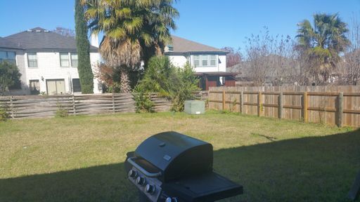 Building Photo - Northeast Four Bedroom with fresh paint and new floors.