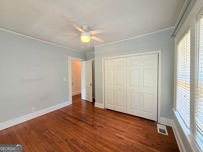 Building Photo - 557 Manford Rd SW