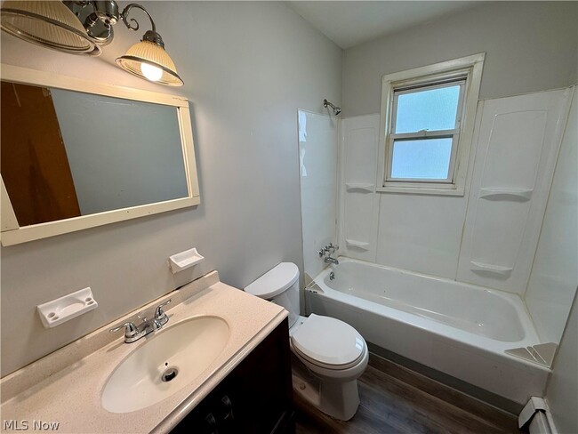 Building Photo - 4652 Warner Rd