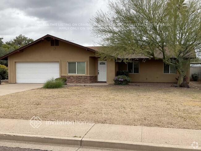 Building Photo - 6730 E Sweetwater Ave