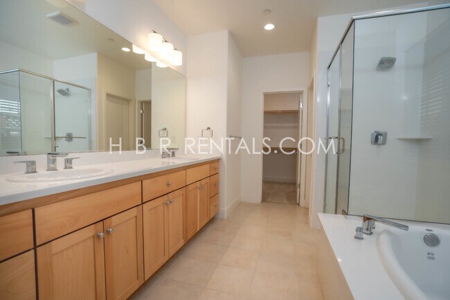 Building Photo - Charming 3-Bedroom Retreat on Barker Street with Spacious Living in Mountain House!