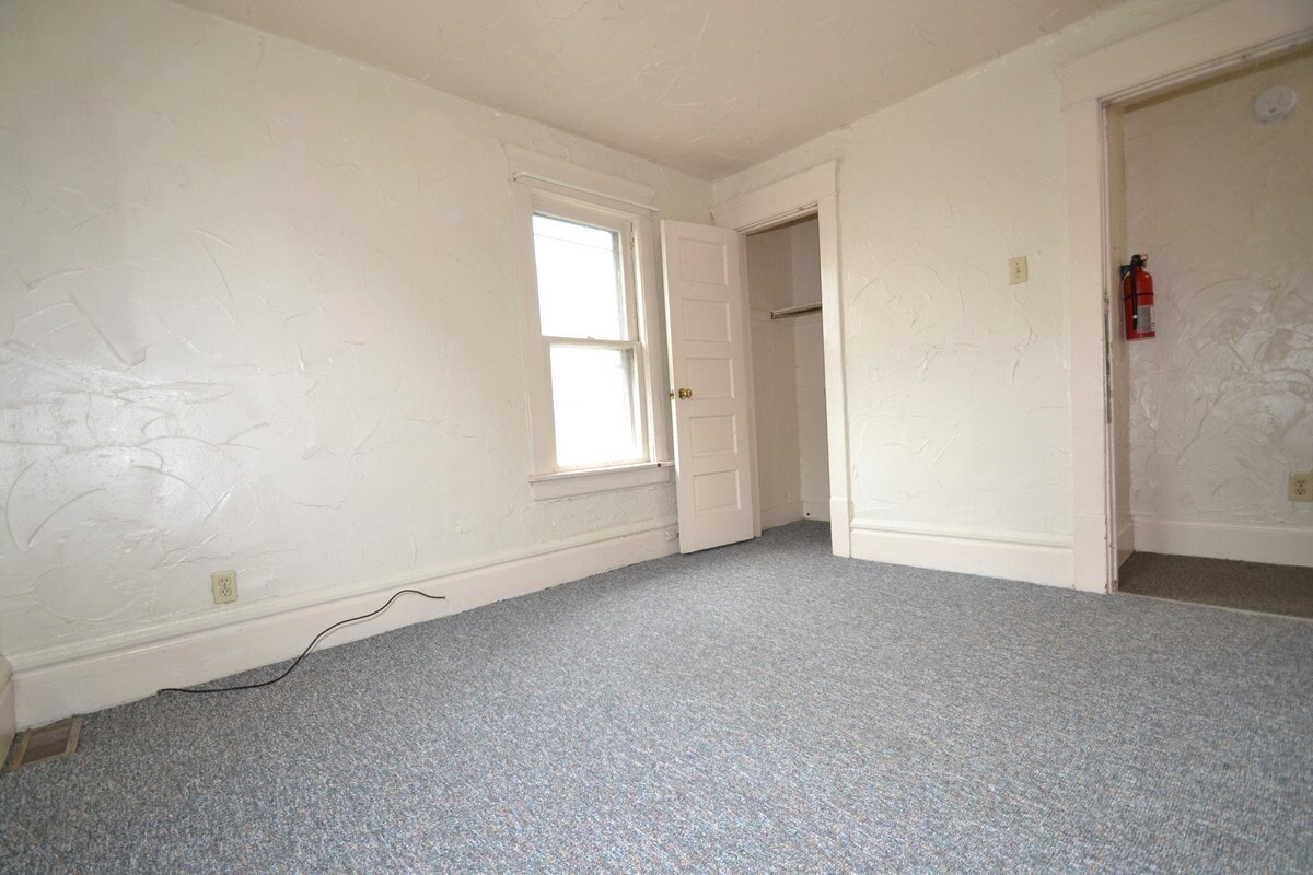 Building Photo - 406 Kling St