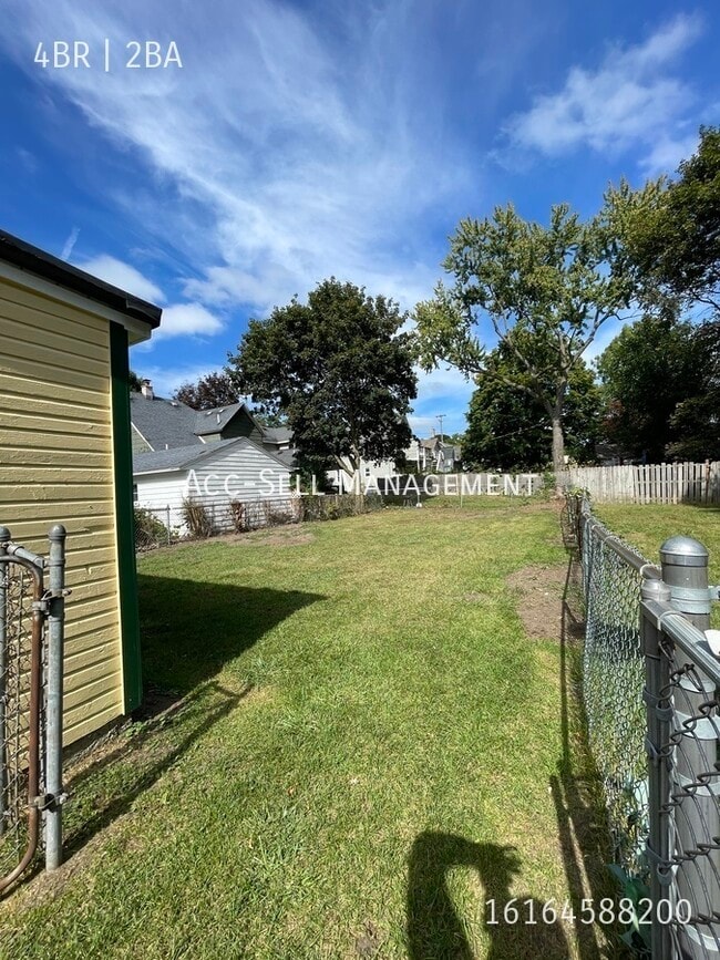 Building Photo - 875 10th-NEW