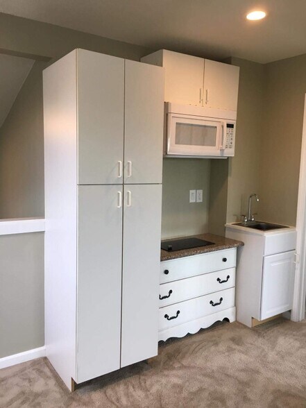 Building Photo - 7187 Santa Lucia Cir