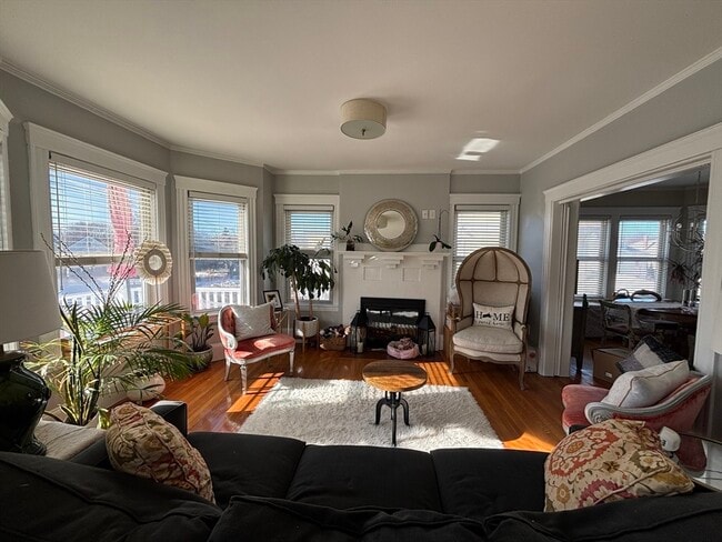 Building Photo - 603 High St