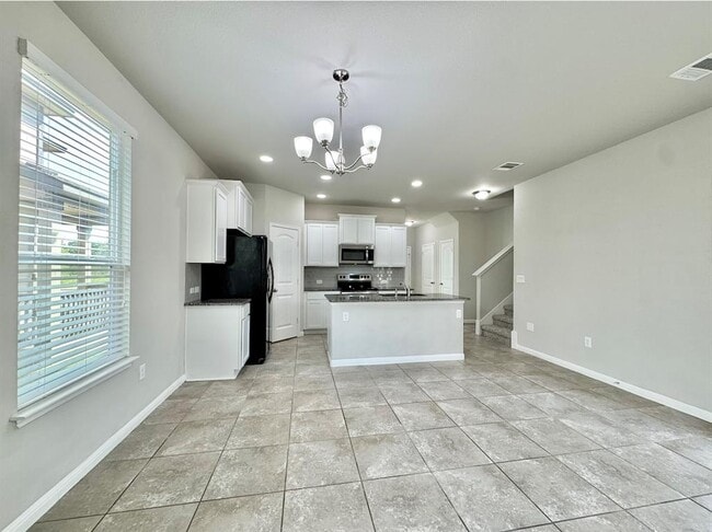 Building Photo - 308 Craters of the Moon Blvd