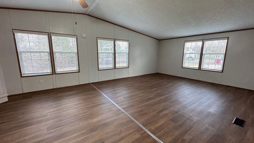 Building Photo - 21120 Binford Rd