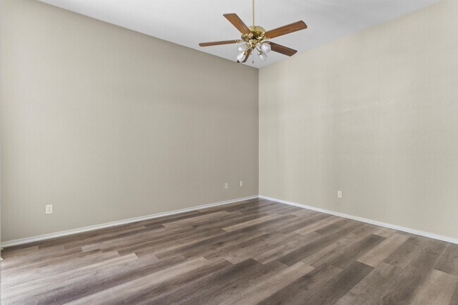 Building Photo - 10621 Tivoli Ct