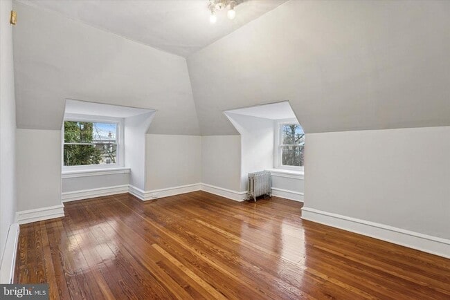 Building Photo - 111 E Gorgas Ln