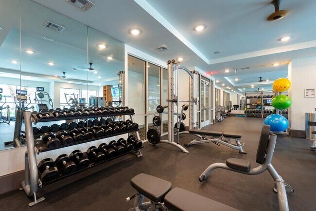 Building Photo - 1 bedroom in Houston TX 77007