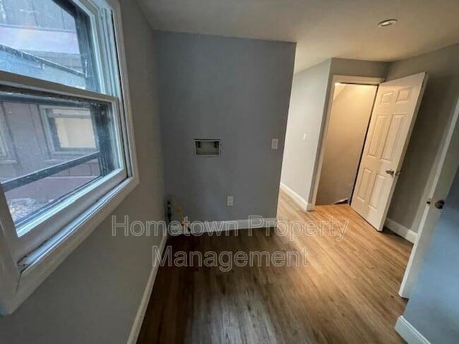 Building Photo - 1152 Market St