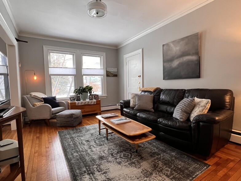 Building Photo - 450 Preble St