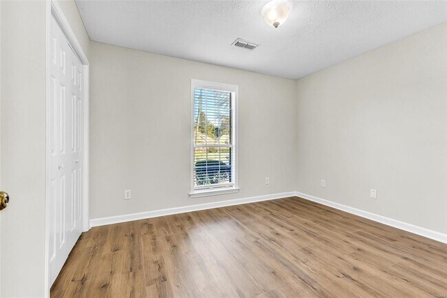 Building Photo - 7406 Mill Ridge Ct