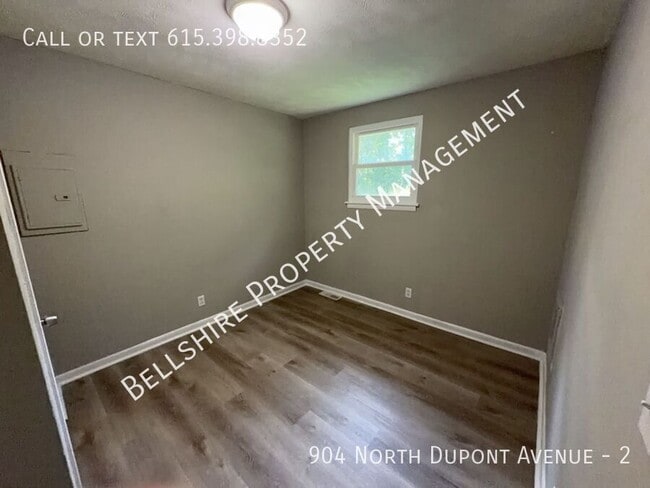 Building Photo - 904 N Dupont Ave